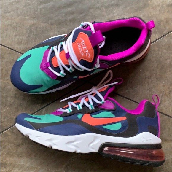 • NIKE AIR MAX 270 REACT WMNS - Picture 2 of 16